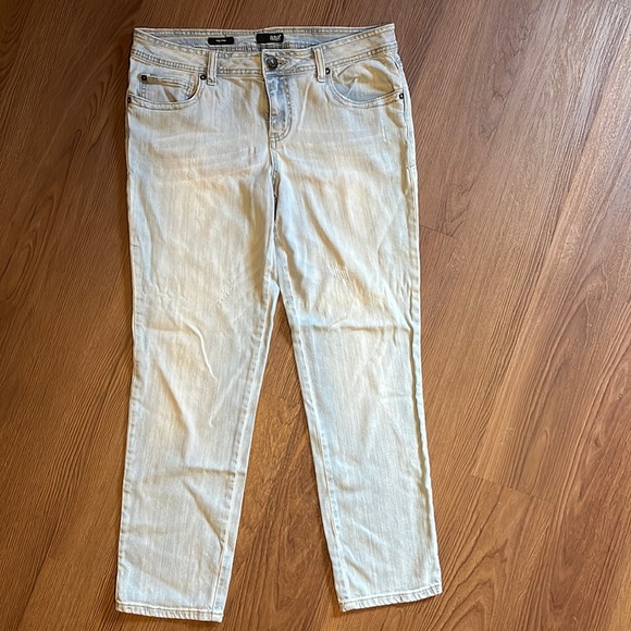 Ana boyfriend denim size 10, light wash - Picture 2 of 3